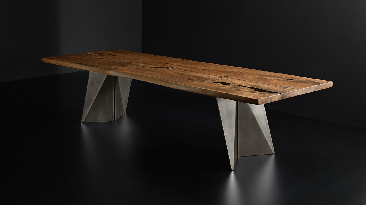 Vero Table with Vela metal legs