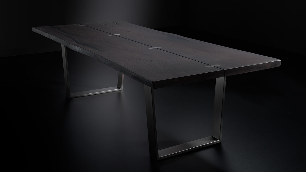 Vero Table with Minimal metal legs